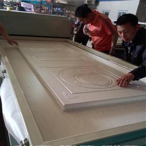 【粘贴牢固 恒久如新 瑞鑫低价销售免漆门真空吸塑机】价格_厂家_图片 -